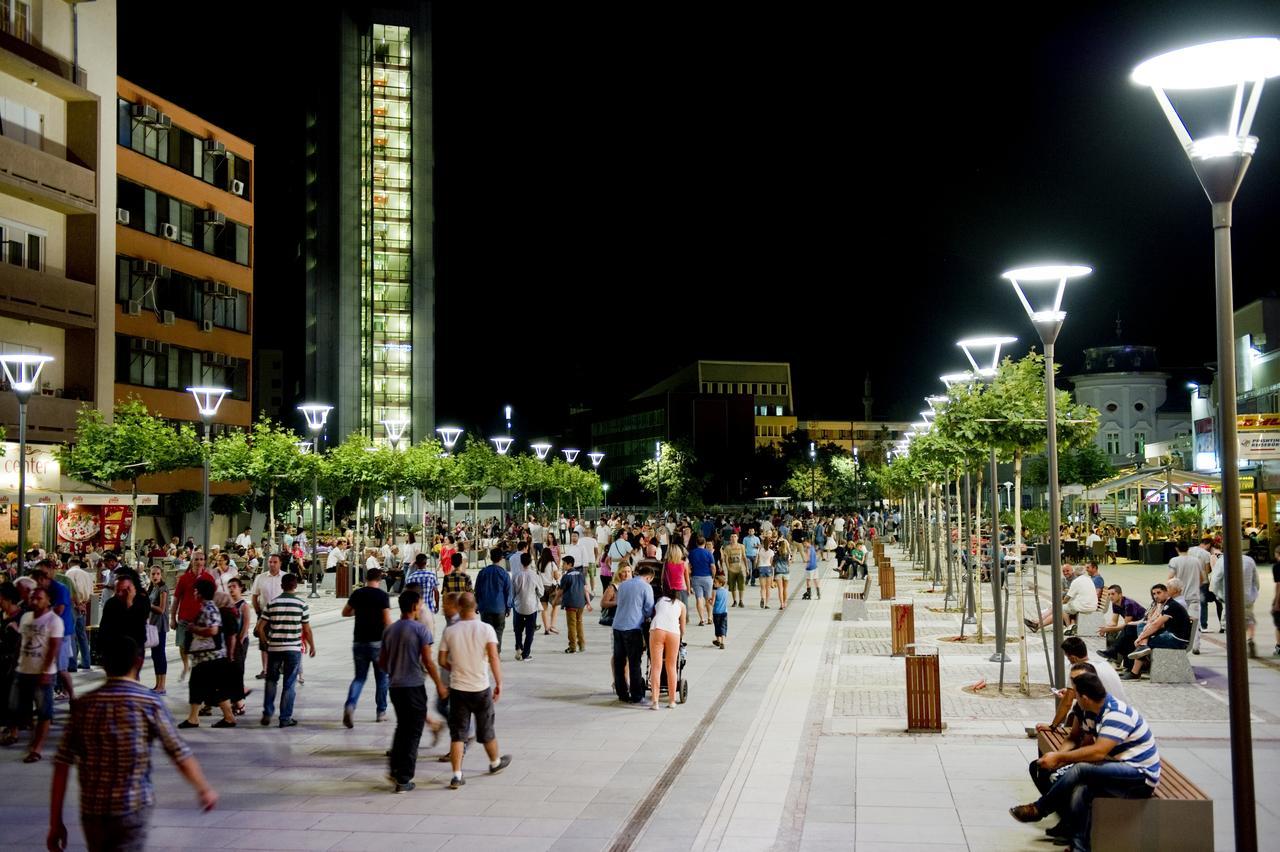 Boulevard Prishtina Enes Prisztina Zewnętrze zdjęcie